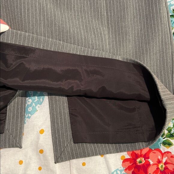 Express striped pencil skirt size 2 - Picture 9 of 11
